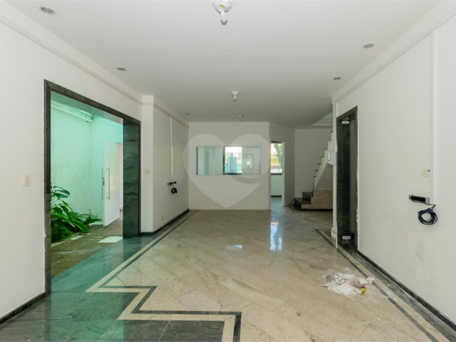 Casa à venda com 3 suítes em Santana, São Paulo, SP