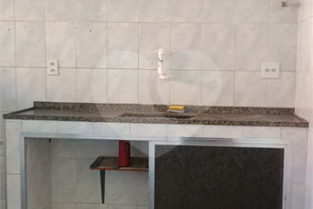 Sobrado para alugar com 2 quartos em Campo Grande, Rio de Janeiro, RJ