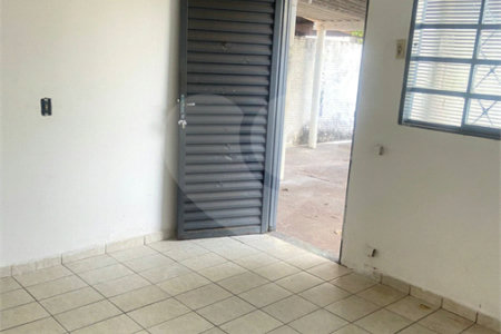 Casa à venda com 2 quartos em Jardim Pinheiros (vila Xavier), Araraquara, SP