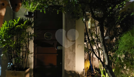 Casa à venda com 3 quartos, sendo 2 suítes, em Vila Mariana, São Paulo, SP