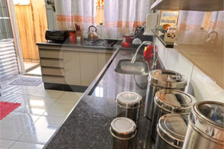 Casa à venda com 3 quartos, sendo 1 suíte,  em Mogi Moderno, Mogi das Cruzes, SP