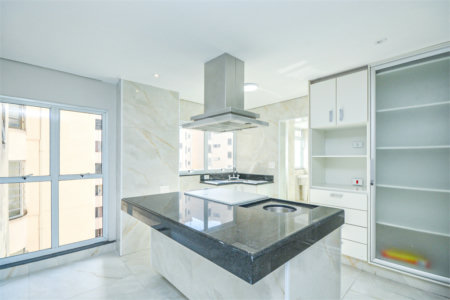 Amplo apartamento na Bela Vista com 177 m²