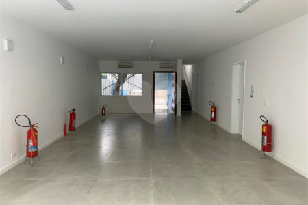 Sobrado à venda ou para alugar com 7 quartos, sendo 3 suítes, em Vila Mariana, São Paulo, SP