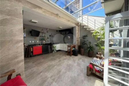 Sobrado à venda com 3 quartos, sendo 1 suíte,  em Brooklin Paulista, São Paulo, SP