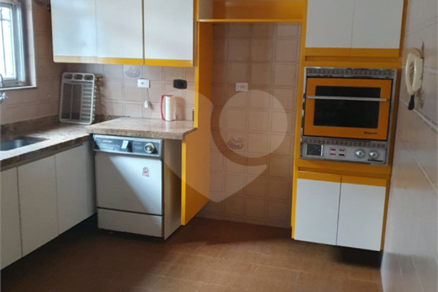Casa à venda com 4 quartos, sendo 3 suítes, em Vila Guilherme, São Paulo, SP