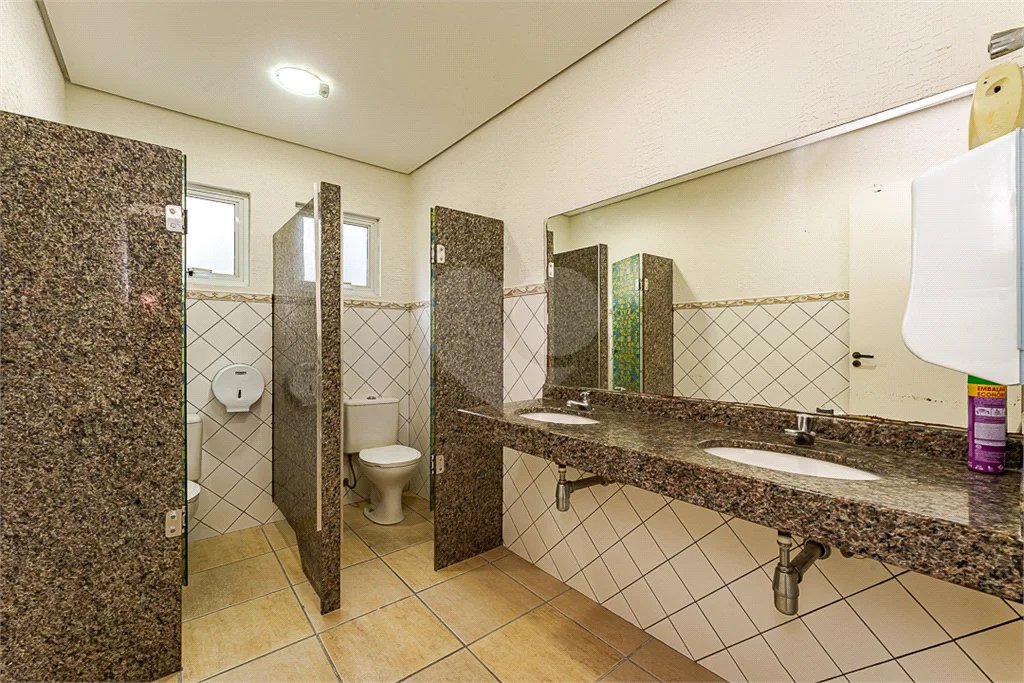 Prédio inteiro comercial á venda e locação na Vila Leopoldina.