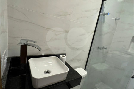 Casa à venda com 5 quartos, sendo 4 suítes, no condomínio Grand Park, Rio de Janeiro - RJ