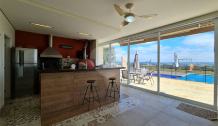 Casa à venda ou para alugar com 4 suítes no condomínio Residencial Jardim Primavera, Louveira - SP