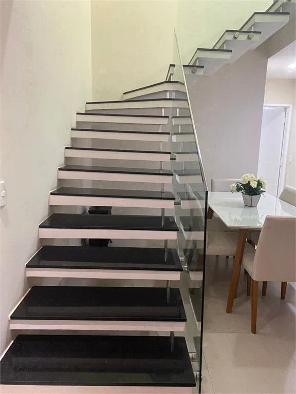 Sobrado à venda com 2 quartos, sendo 1 suíte, em Jardim Nova Germania, São Paulo, SP
