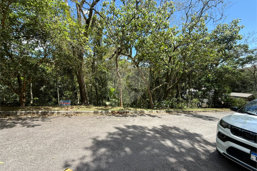 Terreno à venda no condomínio Alpes da Cantareira, Mairiporã - SP