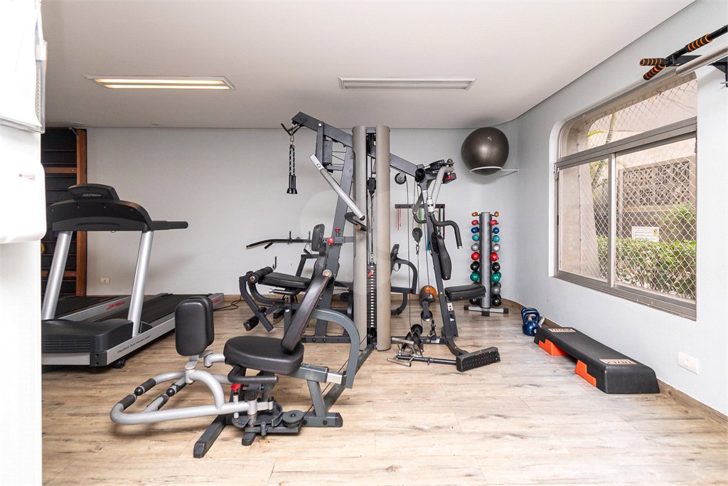 Apartamento à venda com 3 quartos, sendo 1 suíte, em Vila Madalena, São Paulo, SP