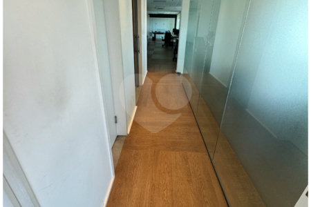 Conjunto comercial com 223,38 m² à venda na Vila Carrão