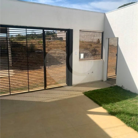 Casa à venda com 3 quartos, sendo 1 suíte, em Vila Modesto, Paraibuna, SP