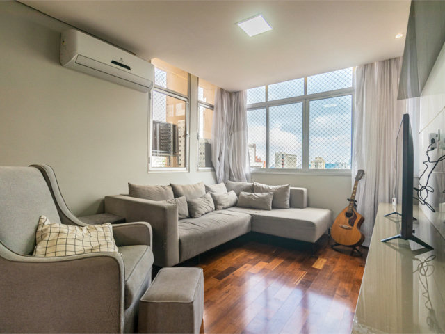 Apartamento à venda com 3 quartos, sendo 1 suíte,  em Alto da Boa Vista, São Paulo, SP