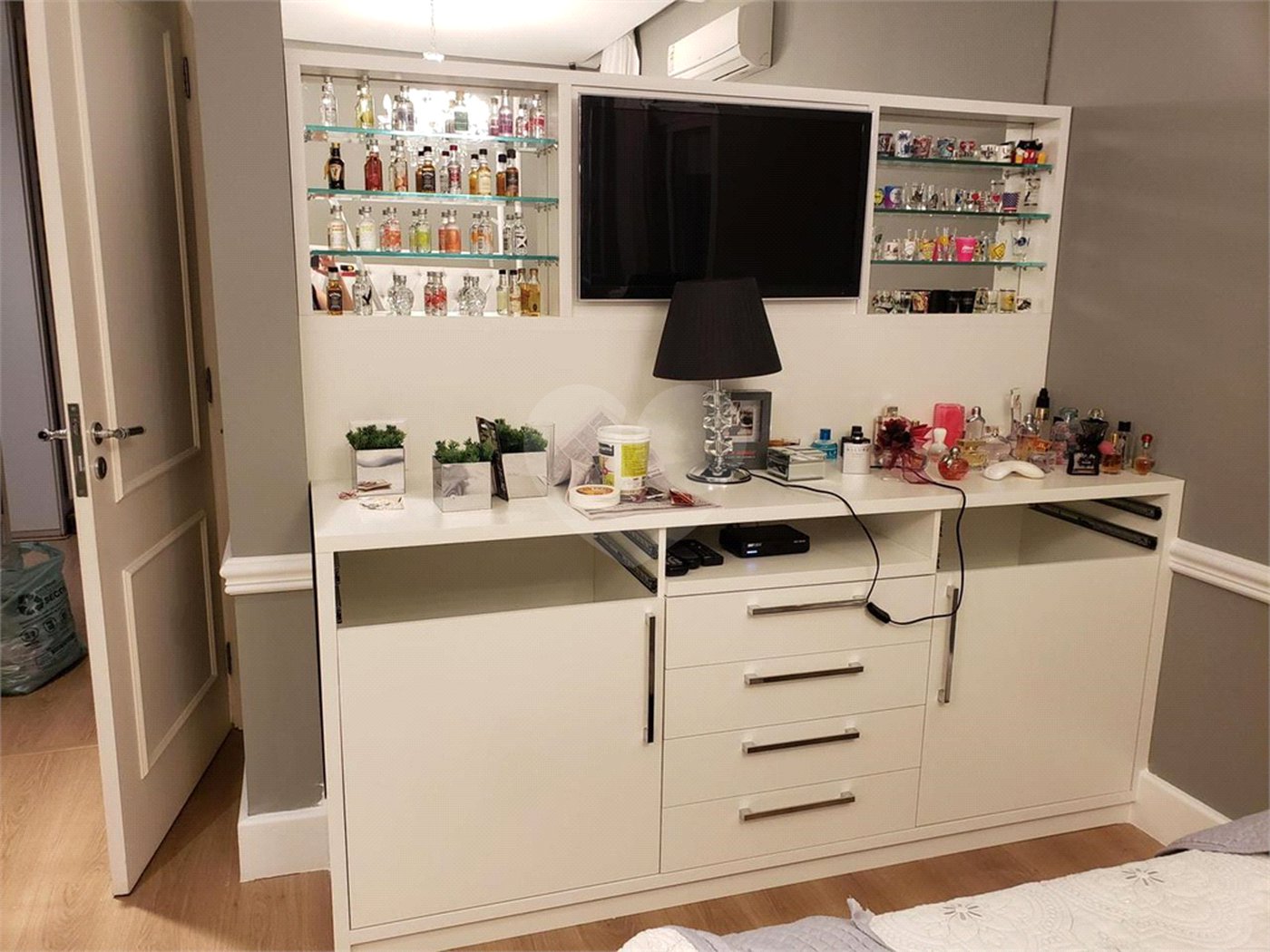 Triplex à venda com 4 suítes em Vila Oliveira, Mogi das Cruzes, SP