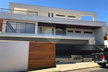 Casa à venda com 4 suítes em Jardim Itaperi, Atibaia, SP