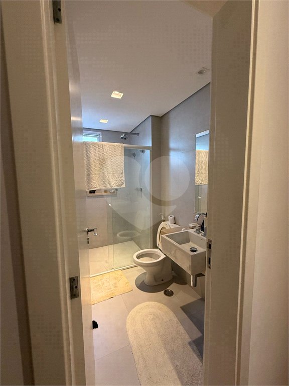 Casa à venda com 4 suítes no condomínio East Village, São Paulo - SP