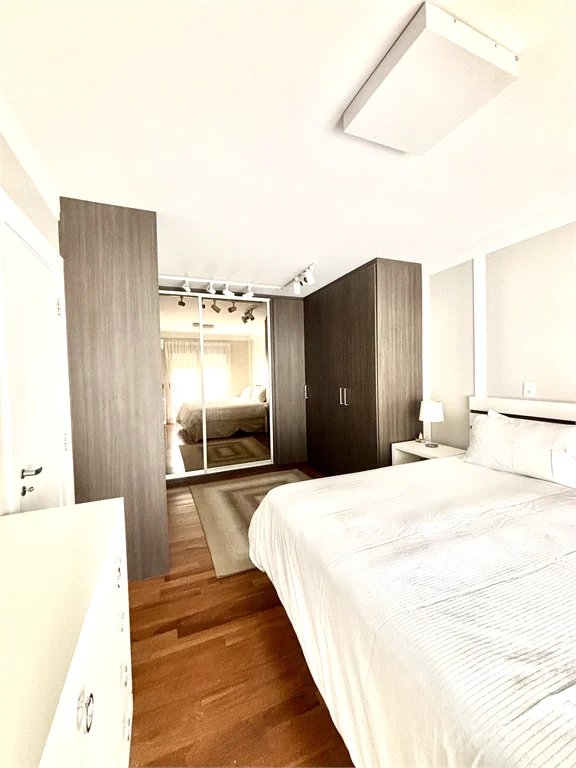 Casa à venda com 4 quartos, sendo 3 suítes,  no condomínio Vila Carmel, São Paulo - SP