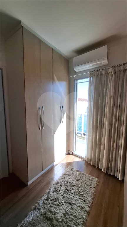Sobrado à venda com 3 suítes em Vila Constança, São Paulo, SP