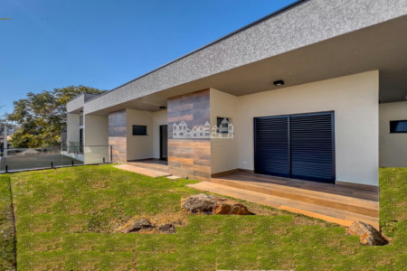 Casa à venda com 3 quartos, sendo 3 suítes, em Jardim Paulista, Atibaia - SP