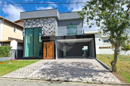 Casa à venda com 3 suítes no condomínio Residencial Veredas, Mogi das Cruzes - SP