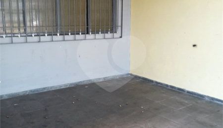 Casa à venda com 3 quartos, sendo 2 suítes,  em Jardim Maria Duarte, São Paulo, SP