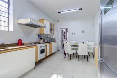Casa à venda com 3 quartos, sendo 1 suíte, em Alto da Boa Vista, São Paulo, SP