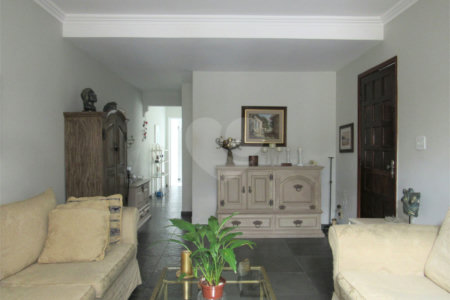 Sobrado à venda com 3 quartos, sendo 1 suíte, em Granja Julieta, São Paulo, SP