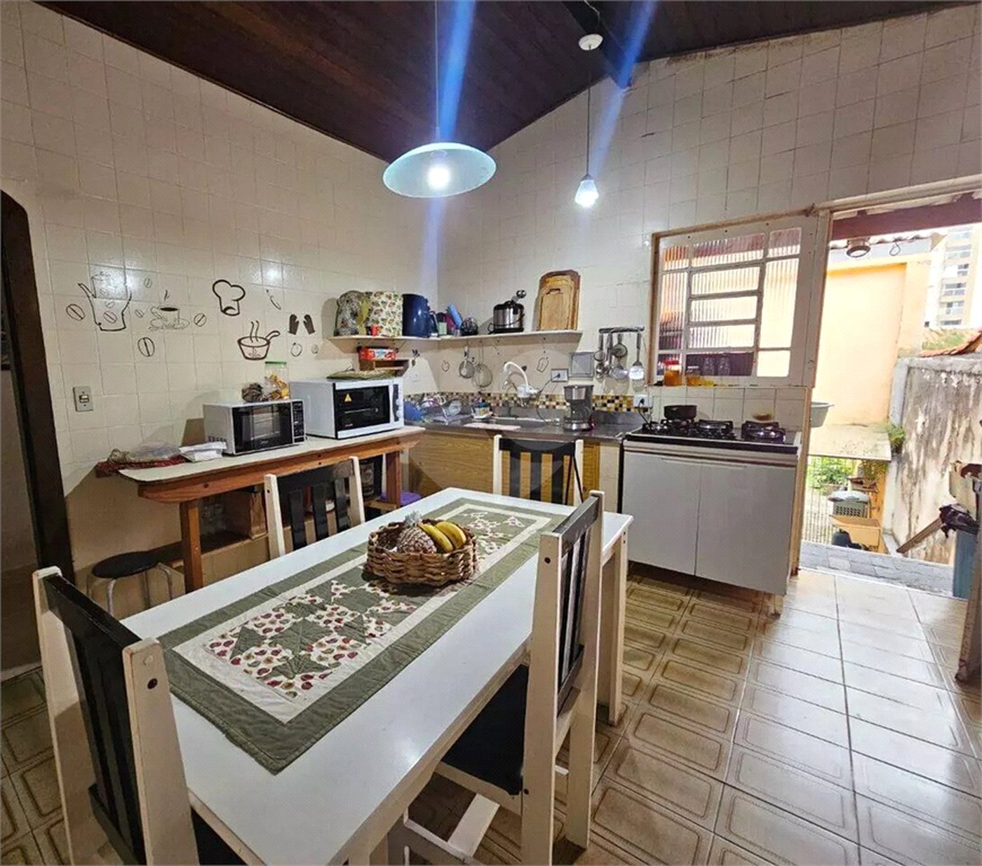 Casa Térrea à venda com 3 quartos, sendo 1 suíte, no Centro, Poá, SP