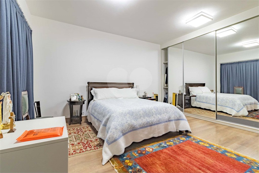 Casa à venda com 7 quartos, sendo 5 suítes,  em Morumbi, São Paulo, SP