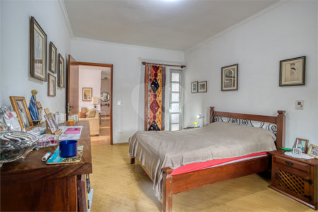Casa de Vila à venda com 4 quartos, sendo 2 suítes, em Granja Julieta, São Paulo, SP