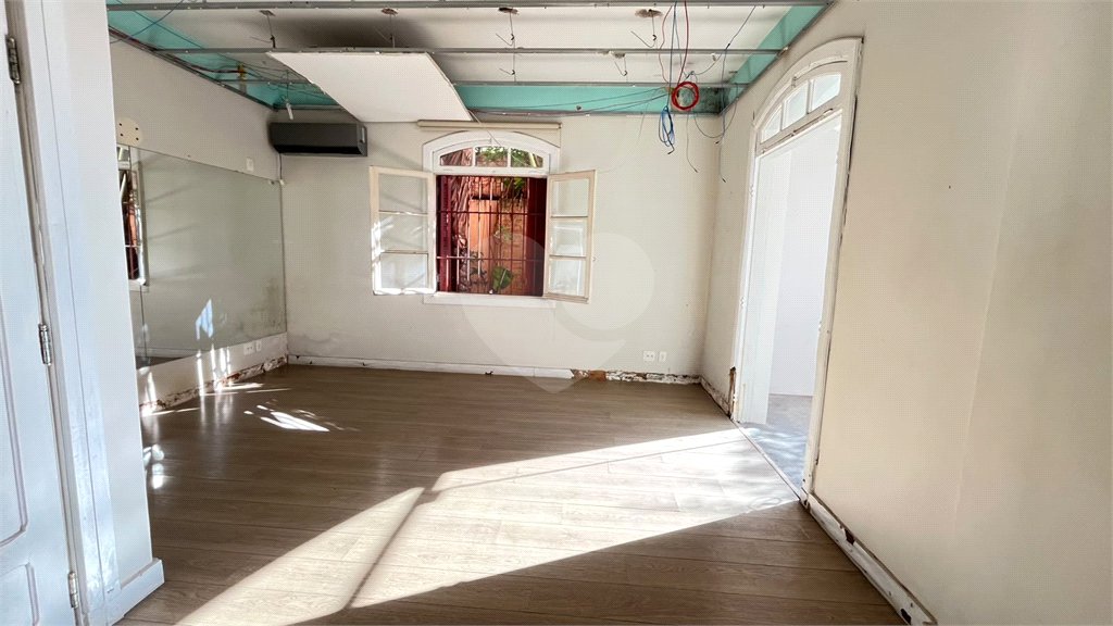 Sobrado à venda ou para alugar com 6 quartos, sendo 1 suíte, em Vila Mariana, São Paulo, SP