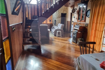 Casa à venda com 4 quartos, sendo 2 suítes, no condomínio Aruã Eco Park, Mogi das Cruzes - SP
