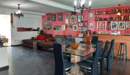 Sobrado à venda com 4 quartos, sendo 2 suítes,  em Vila Maria, São Paulo, SP