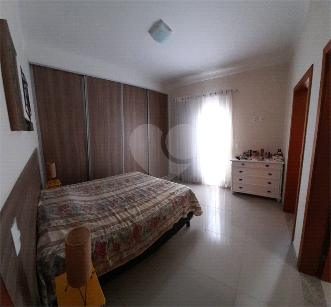 Sobrado à venda com 3 quartos, sendo 2 suítes, em Parque Boa Esperança, Indaiatuba, SP