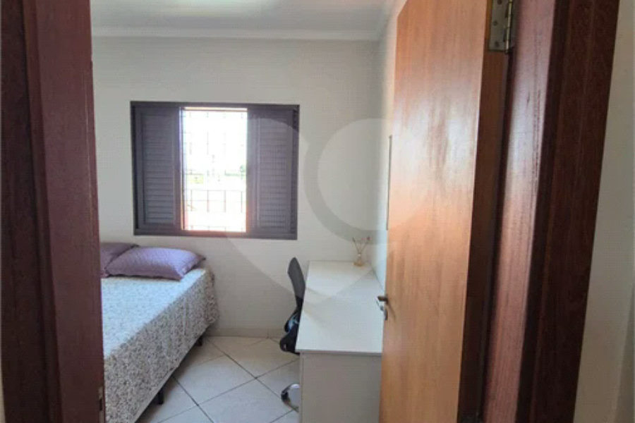 Sobrado à venda com 3 quartos em Vila Industrial, Piracicaba, SP