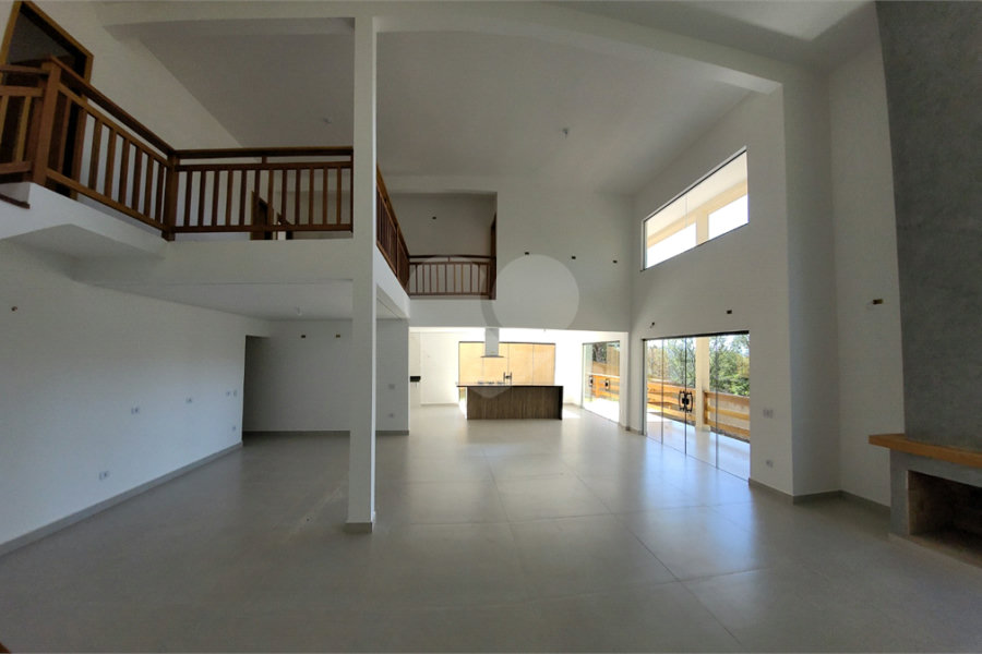 Casa à venda com 4 suítes no condomínio Sausalito, Mairiporã - SP