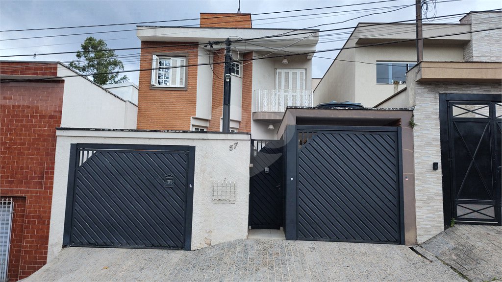 Sobrado à venda com 3 quartos, sendo 1 suíte, em Parque São Domingos, São Paulo, SP