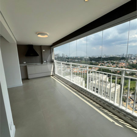 Apartamento à venda com 3 quartos, sendo 1 suíte,  em Vila Anastácio, São Paulo, SP