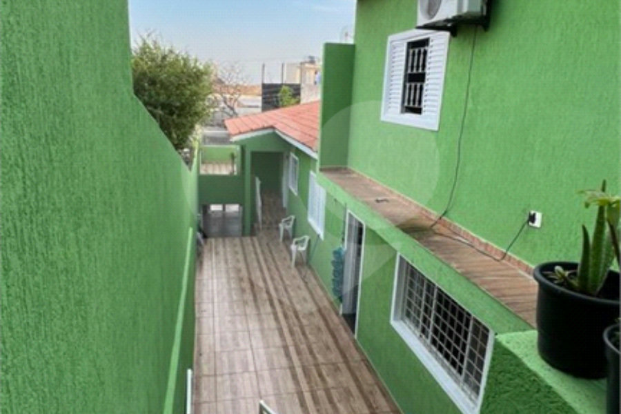Sobrado à venda com 4 quartos, sendo 1 suíte, em Tremembé, São Paulo, SP