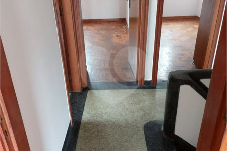 Sobrado à venda com 5 quartos, sendo 1 suíte, em Vila Brasilina, São Paulo, SP