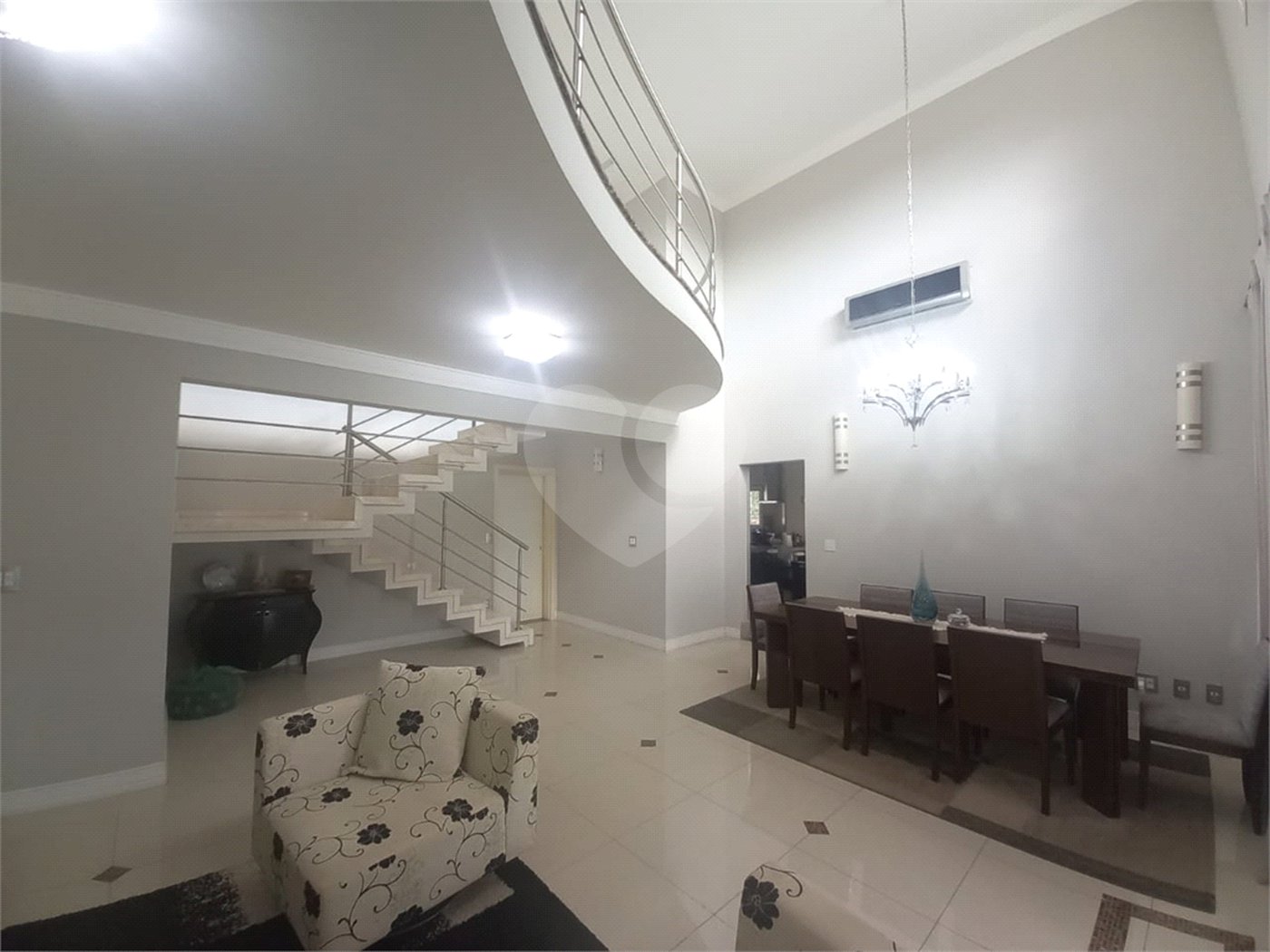 Casa à venda com 4 suítes no condomínio Alpes de Vinhedo, Vinhedo - SP