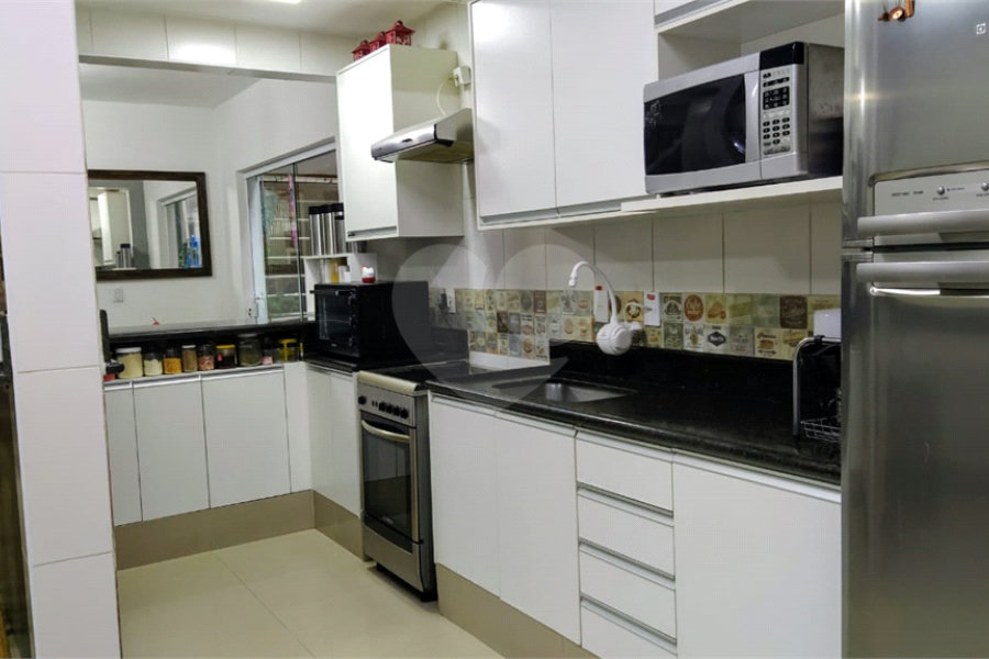 Sobrado à venda com 3 quartos, sendo 1 suíte, em Jardim Tabatinga, Guarulhos, SP