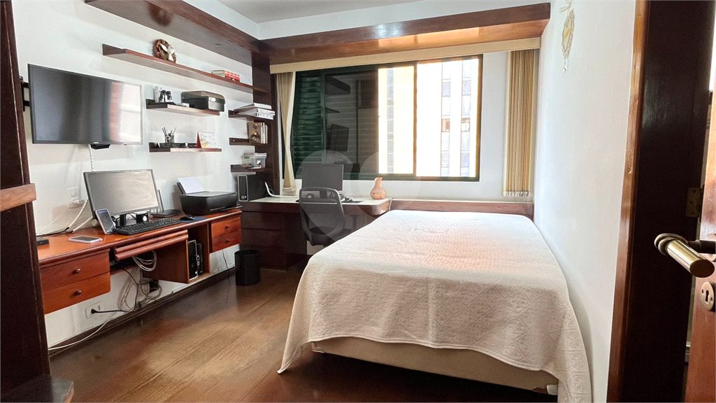 Apartamento à venda com 3 suítes em Moema, São Paulo, SP
