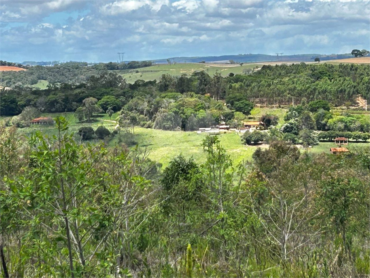 Sítio à venda com 2 quartos em Área Rural de Varginha, Itapetininga, SP