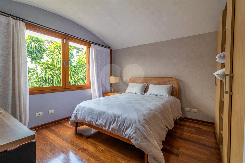 Casa à venda com 4 suítes em Campo Belo, São Paulo, SP