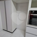 Casa à venda com 3 quartos, sendo 1 suíte, no condomínio Alvorada Parque Vitória, São Paulo - SP