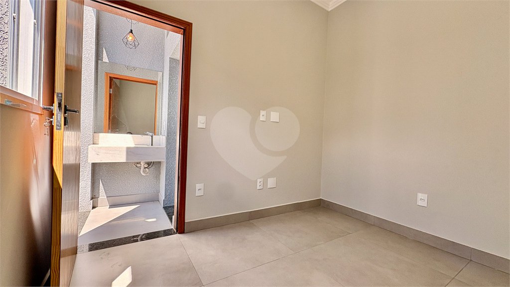 Casa à venda com 4 quartos, sendo 1 suíte,  no condomínio Villagio Milano, Sorocaba - SP