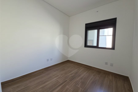 Casa à venda com 3 suítes no condomínio Helena Maria, Sorocaba - SP