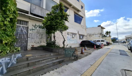 Prédio à venda em Imirim, São Paulo, SP